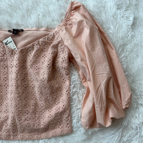 NWT Express Puff Sleeve Cropped Eyelet Blouse - Picture 6 of 12